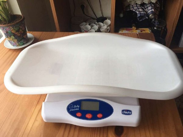 Pèse-personne pour bébé fille