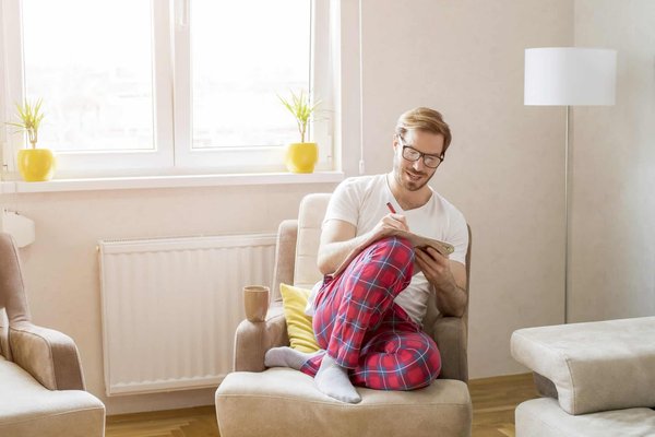 Pyjama satin pour homme : tout savoir sur ses avantages !