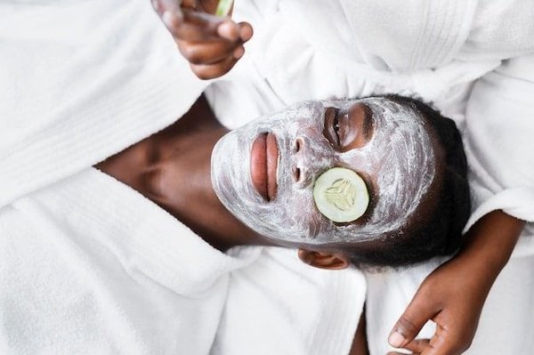 Comment faire une routine de soins de visage efficace ?
